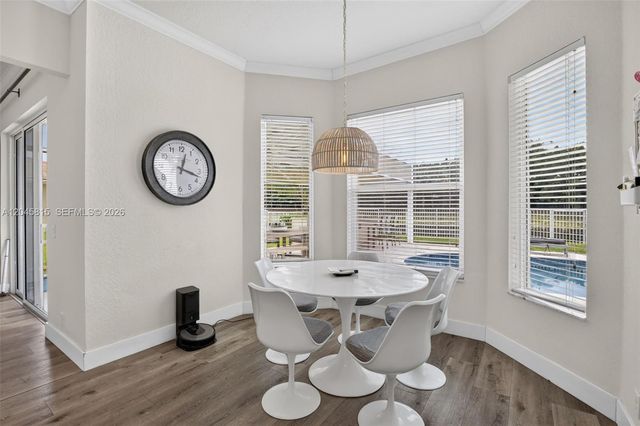 981 Waterside Cir, Weston, FL 33327