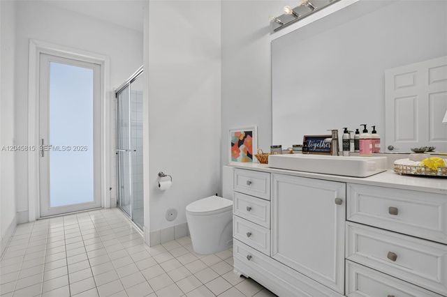 981 Waterside Cir, Weston, FL 33327