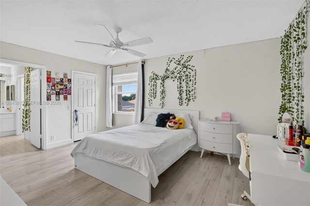 981 Waterside Cir, Weston, FL 33327