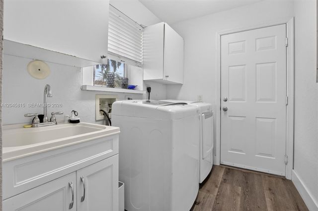 981 Waterside Cir, Weston, FL 33327
