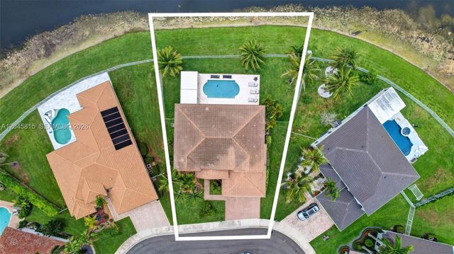 981 Waterside Cir, Weston, FL 33327