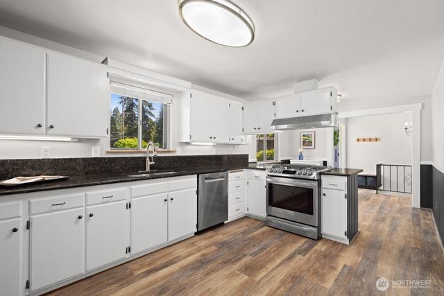 1163 Fordham Court, Fircrest, WA 98466