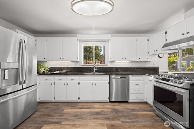 1163 Fordham Court, Fircrest, WA 98466
