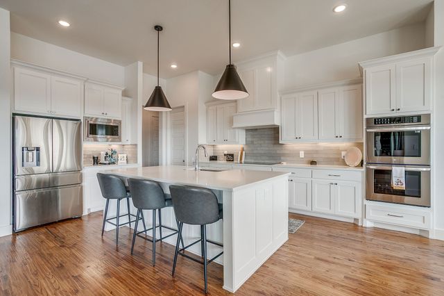 7732 Laura Lake Lane, Fort Worth, TX 76126