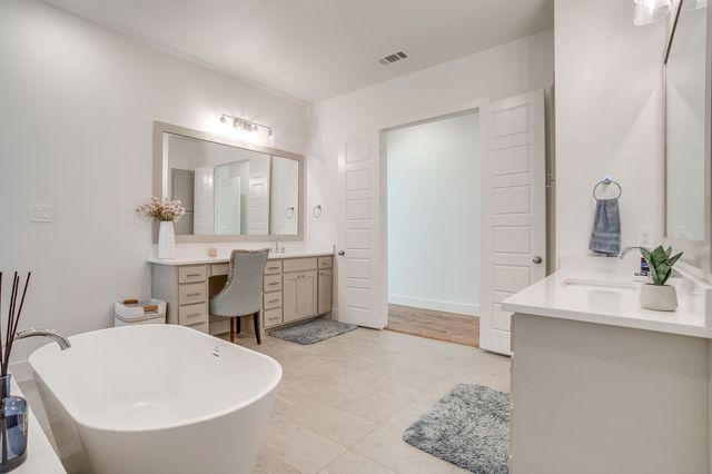 7732 Laura Lake Lane, Fort Worth, TX 76126