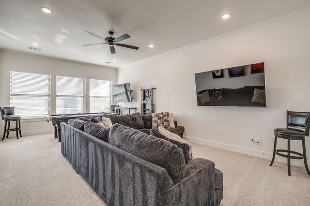 7732 Laura Lake Lane, Fort Worth, TX 76126