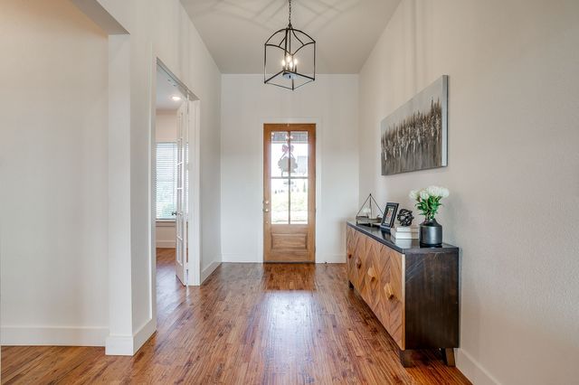 7732 Laura Lake Lane, Fort Worth, TX 76126