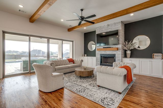 7732 Laura Lake Lane, Fort Worth, TX 76126