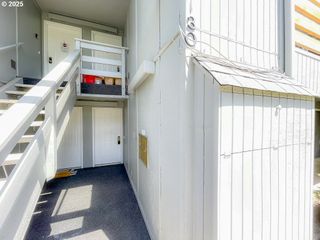 650 HARLOW Rd 130, Springfield, OR 97477