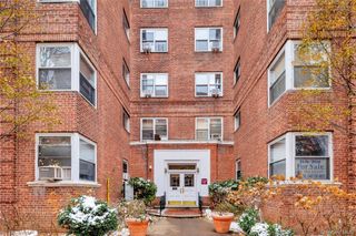 71-36 110th Street Street 1H, Forest Hills, NY 11375