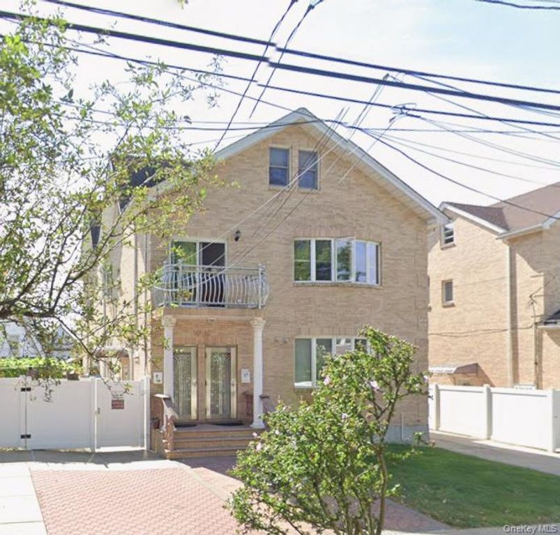 147-30 Cherry Avenue, Flushing, NY 11355