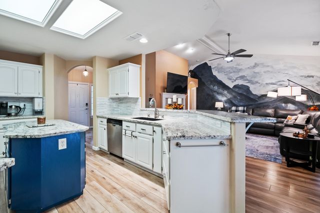 19219 Nike Court, Redding, CA 96003