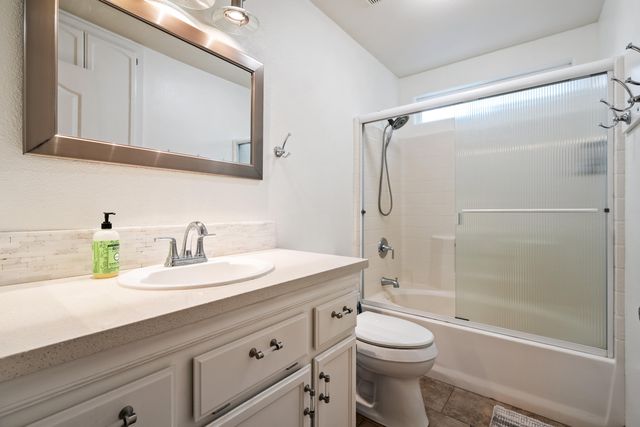 19219 Nike Court, Redding, CA 96003