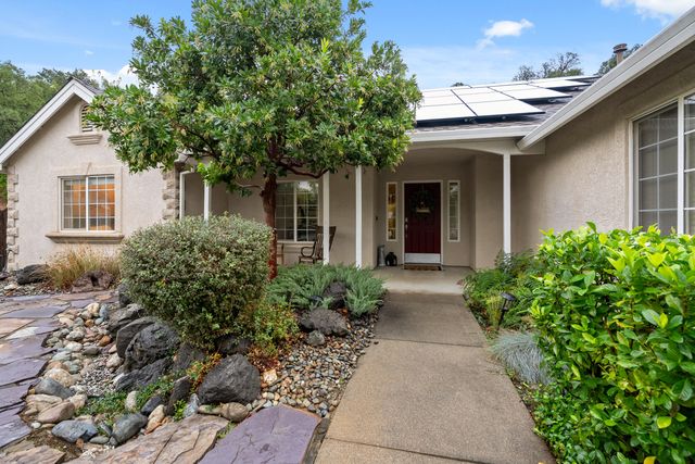 19219 Nike Court, Redding, CA 96003