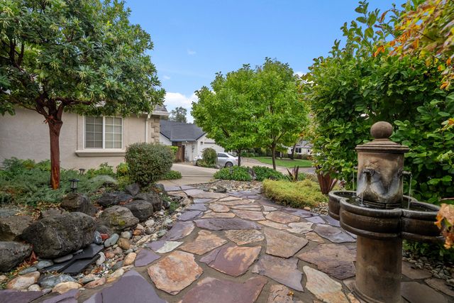 19219 Nike Court, Redding, CA 96003