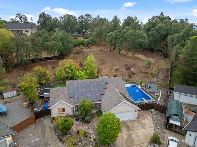 19219 Nike Court, Redding, CA 96003