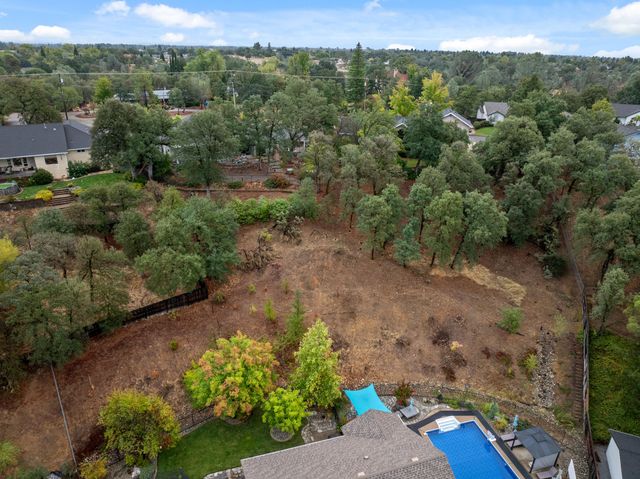 19219 Nike Court, Redding, CA 96003