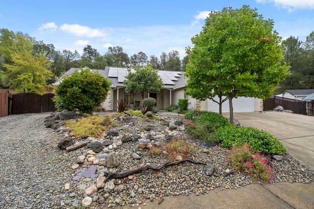 19219 Nike Court, Redding, CA 96003