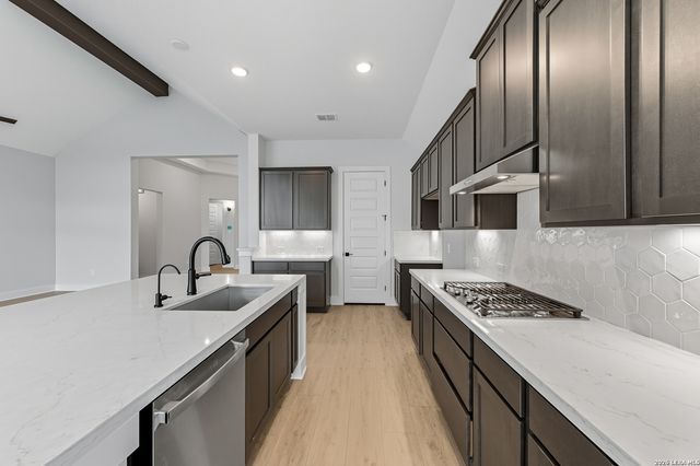 210 Kari Drive, Castroville, TX 78009