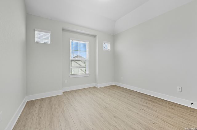 210 Kari Drive, Castroville, TX 78009