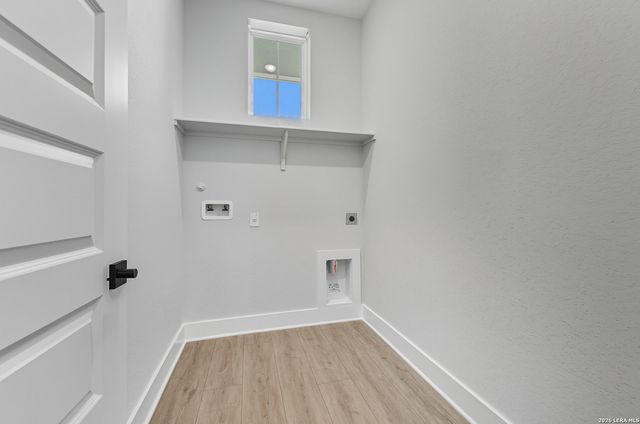 210 Kari Drive, Castroville, TX 78009