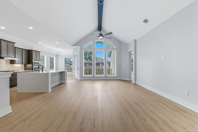 210 Kari Drive, Castroville, TX 78009