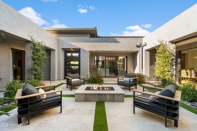 11946 E CAVEDALE Drive, Scottsdale, AZ 85262