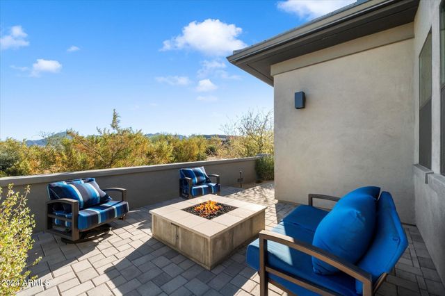 11946 E CAVEDALE Drive, Scottsdale, AZ 85262