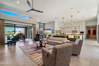 11946 E CAVEDALE Drive, Scottsdale, AZ 85262