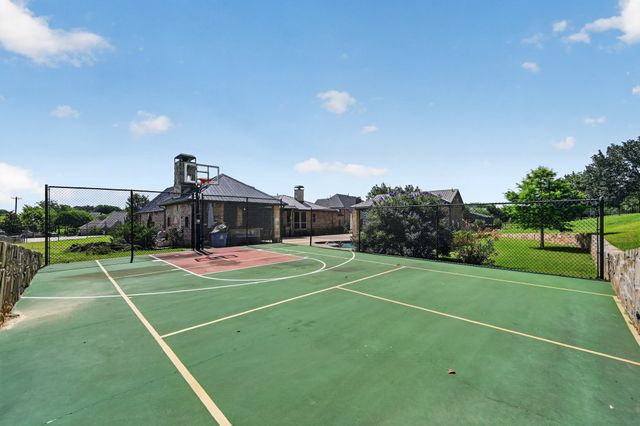 102 W Carruth Lane, Double Oak, TX 75077