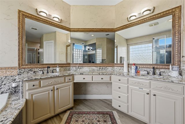 102 W Carruth Lane, Double Oak, TX 75077
