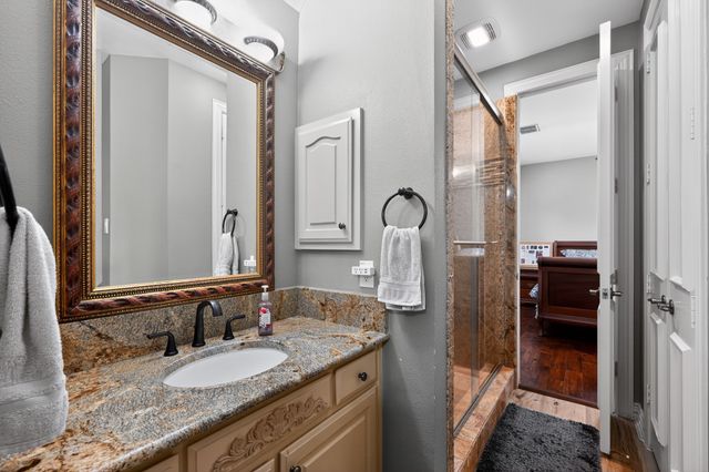 102 W Carruth Lane, Double Oak, TX 75077
