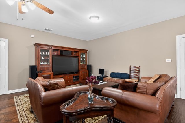 102 W Carruth Lane, Double Oak, TX 75077