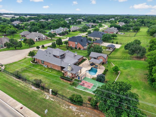 102 W Carruth Lane, Double Oak, TX 75077
