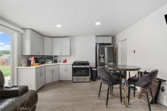 571 N Lilac Avenue, Rialto, CA 92376