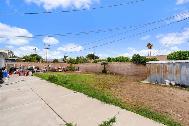 571 N Lilac Avenue, Rialto, CA 92376