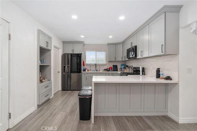 571 N Lilac Avenue, Rialto, CA 92376