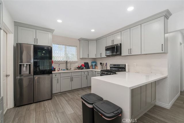 571 N Lilac Avenue, Rialto, CA 92376