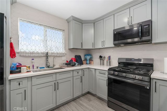 571 N Lilac Avenue, Rialto, CA 92376