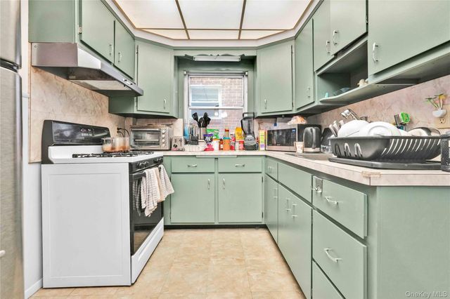 2327 28th Street, Astoria, NY 11105