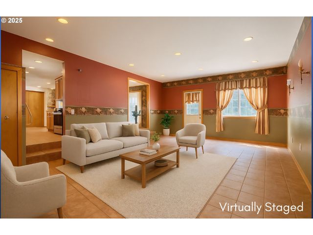 94504 SMOKEY Ln, Coquille, OR 97423