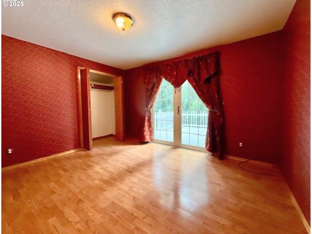 94504 SMOKEY Ln, Coquille, OR 97423