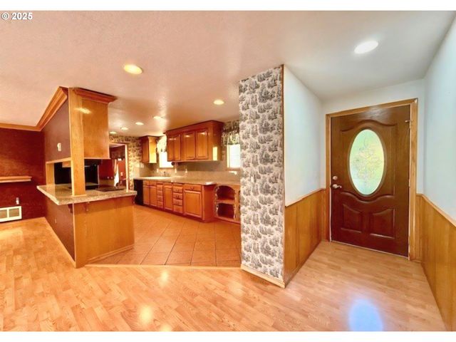 94504 SMOKEY Ln, Coquille, OR 97423