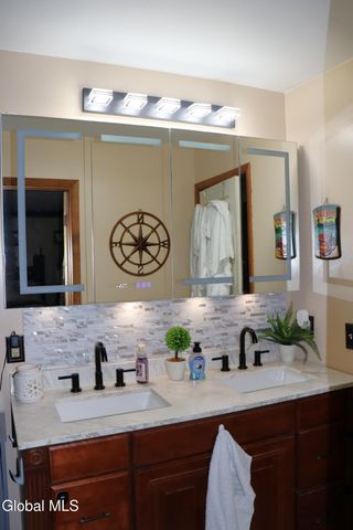 2 Moonglow Road, Wilton, NY 12831