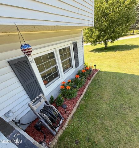 2 Moonglow Road, Wilton, NY 12831