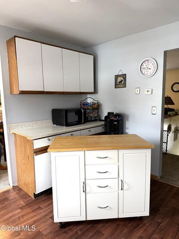 2 Moonglow Road, Wilton, NY 12831