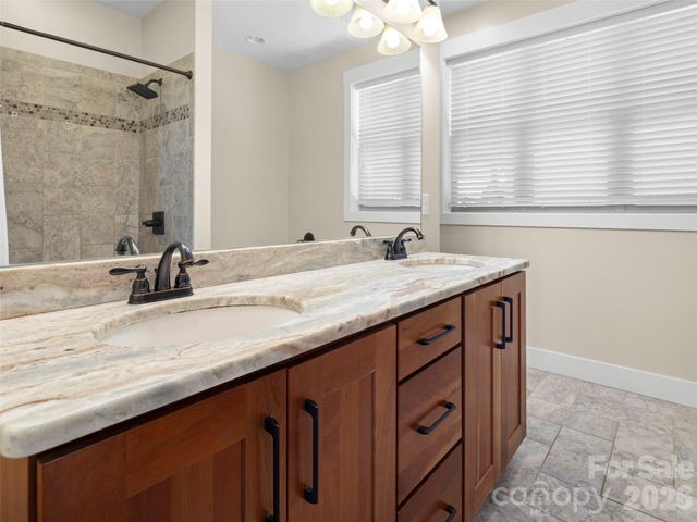 29 Shady Park Lane, Asheville, NC 28804