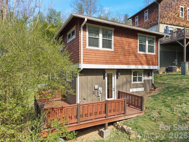 29 Shady Park Lane, Asheville, NC 28804
