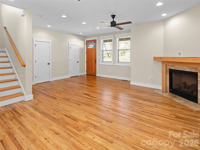 29 Shady Park Lane, Asheville, NC 28804