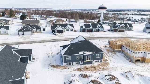 897 Red Hawk Drive, Milton, WI 53563